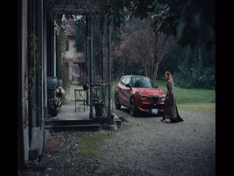 Alfa Romeo and Noemi Ignite Passion in “Se t’innamori muori” Music Video