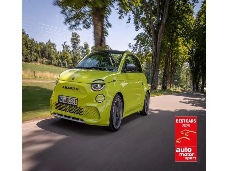 Abarth 500e Crowned Best "Mini Car" in Auto Motor und Sport's Prestigious Awards