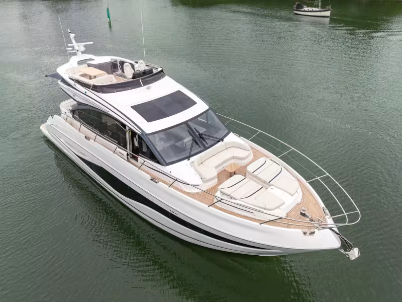 Princess S65: A Sportbridge Yacht Built for Big Weekends and Effortless Glamour