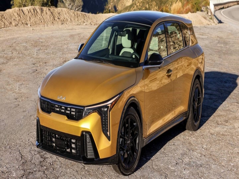 Kia’s New K4 Hatchback Brings Big-Sedan Space and Hot-Hatch Energy to Daily Driving