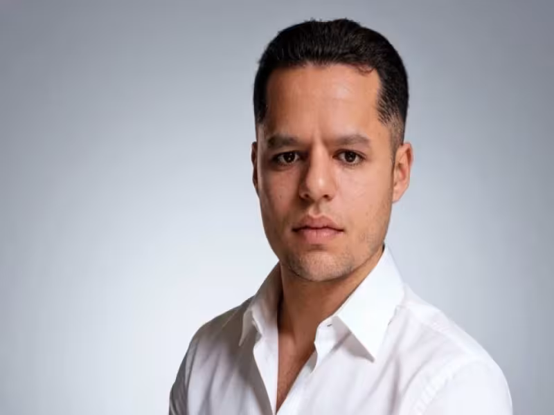Trading Coach Warns: There's No Shortcut to Financial Freedom