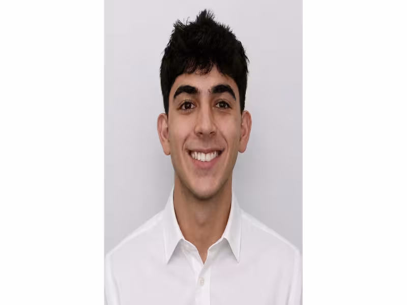 17-Year-Old UCLA Student Builds App to Help Students Swap Full Classes