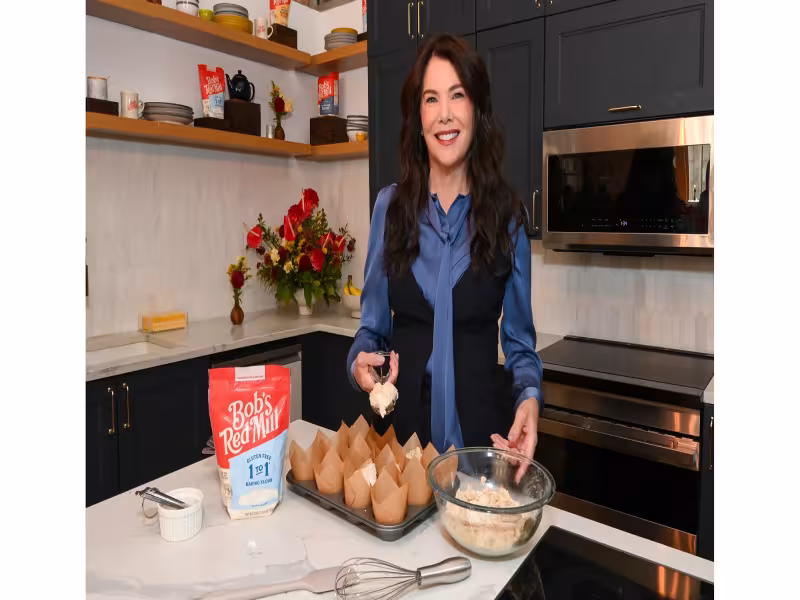 Lauren Graham Bakes Up Neighborly Connection for Bob's Red Mill