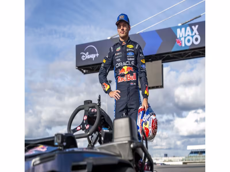 Verstappen Overtakes 100 Go-Karts in 14 Laps at Silverstone Spectacle
