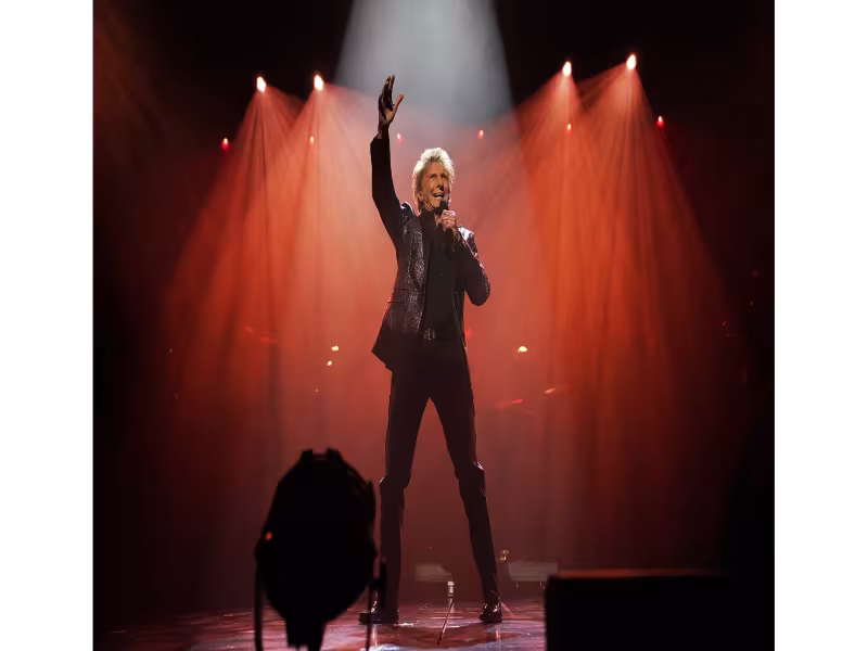 Barry Manilow Adds 2027 Vegas Dates, Christmas Show Returns for 6th Year