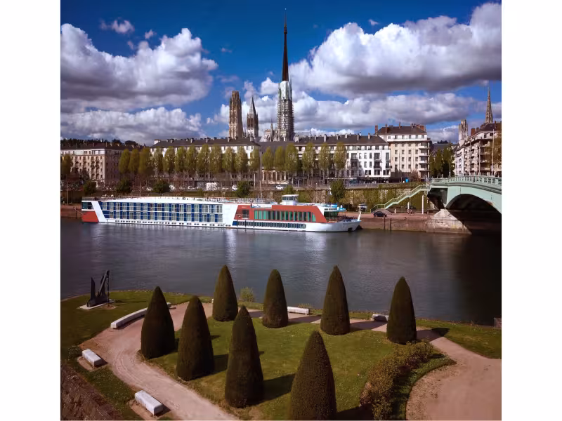 River Cruises Ditch Grandma's Image, Lure Younger Travelers in 2026