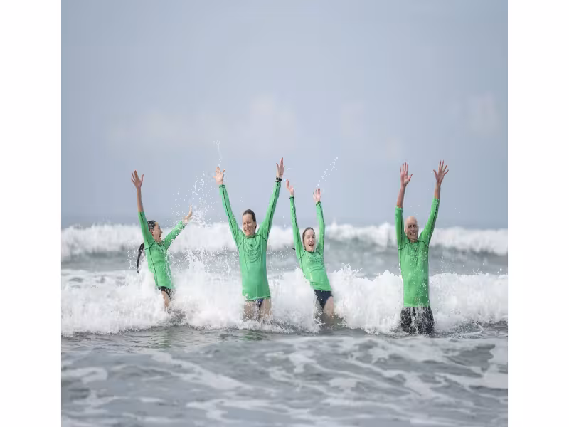 Family Holiday Trips Surge Nearly 20% as Generations Travel Together