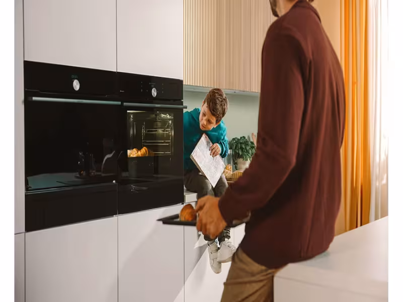 Gorenje G800 Oven: 77 Litres and 70+ Auto Programs