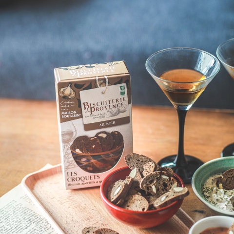 Biscuiterie de Provence reinvents the aperitif with its croquets born from a local approach!