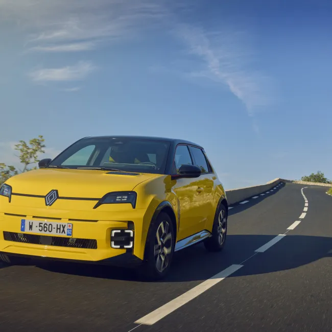 Renault Brand Achieves Global Sales Growth for Second Consecutive Year