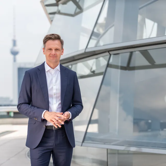 THINK TANK "FUTURE OF THE HOSPITALITY INDUSTRY" CALLS FOR SWIFT GOVERNMENT FORMATION