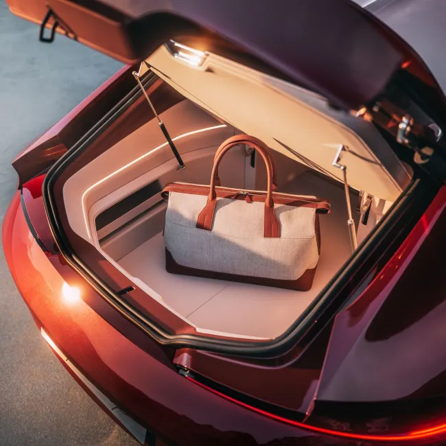 BMW Concept Speedtop Debuts as Limited-Edition Touring Masterpiece