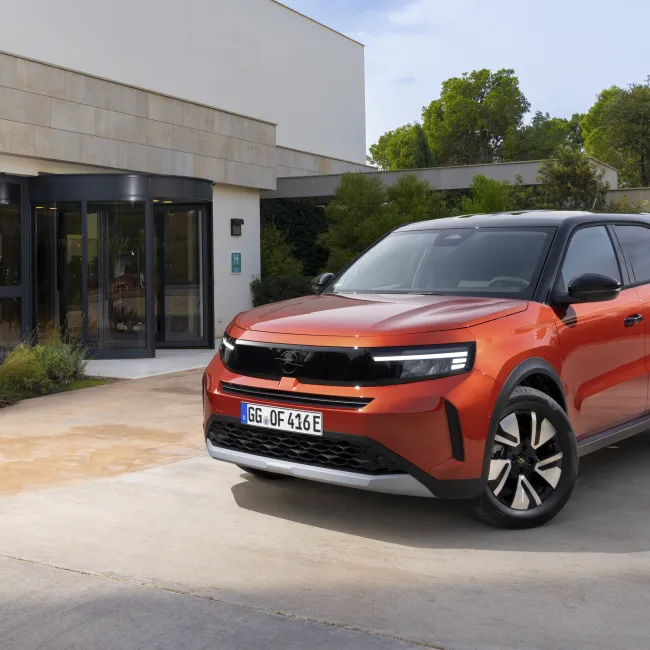 Stellantis Ramps Up Market Momentum with Hybrid and BEV Success Across Europe