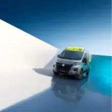 Vauxhall Movano HYDROGEN Wins Editor's Choice Award at the 2025 What Van? Awards