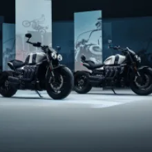 TRIUMPH UNVEILS TWO NEW ROCKET 3 EVEL KNIEVEL LIMITED EDITIONS