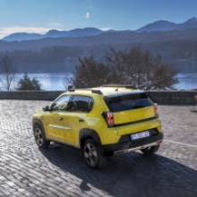  Fiat Grande Panda Makes Global Debut with Electric and Hybrid Powertrains, Taking on the B-Segment