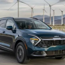 2025 Kia Sportage Hybrid Earns Top Spot in Cars.com’s Best Hybrids for the Money