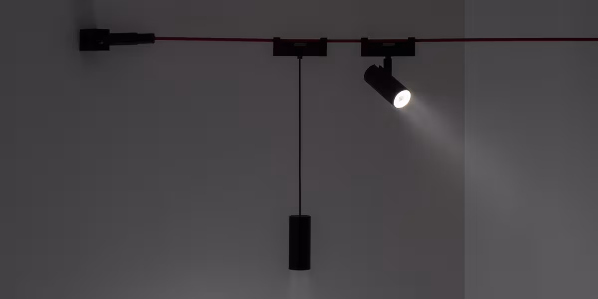 COMFORTABLE LIGHT THROUGH CONTROLABLE LED TECHNOLOGY
