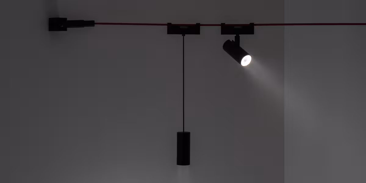 COMFORTABLE LIGHT THROUGH CONTROLABLE LED TECHNOLOGY
