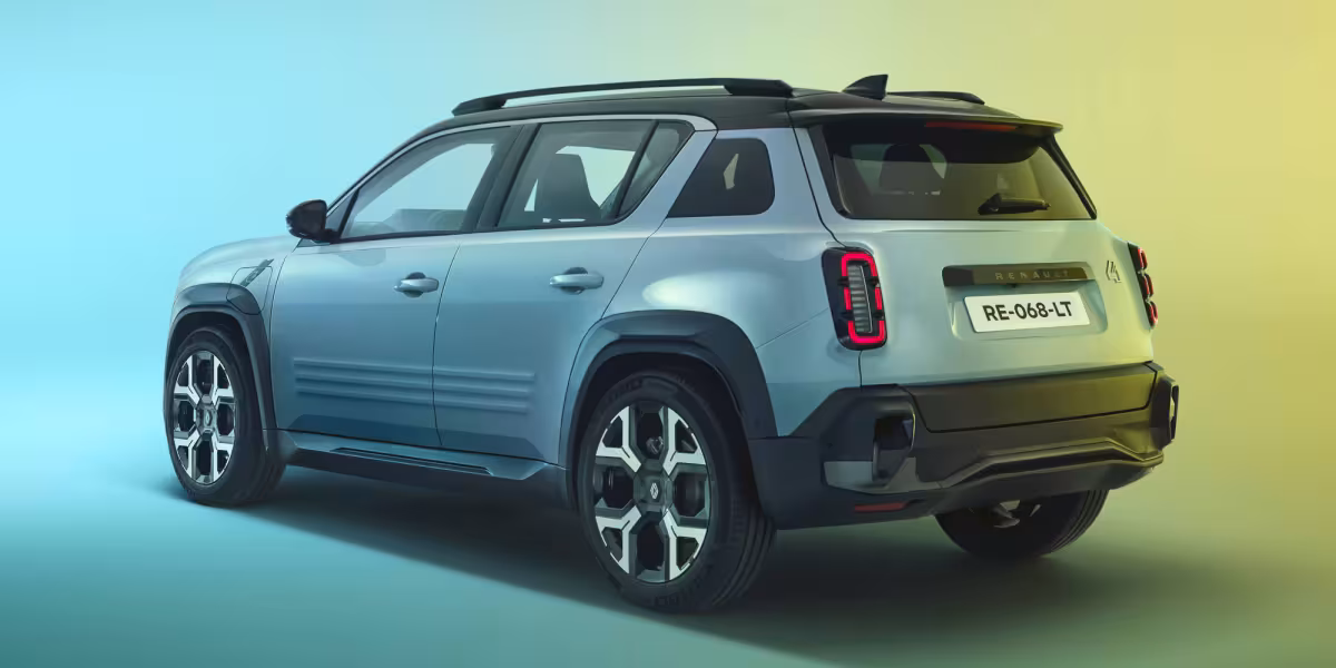 RENAULT 4 E-TECH ELECTRIC: THE COMEBACK OF A LEGEND