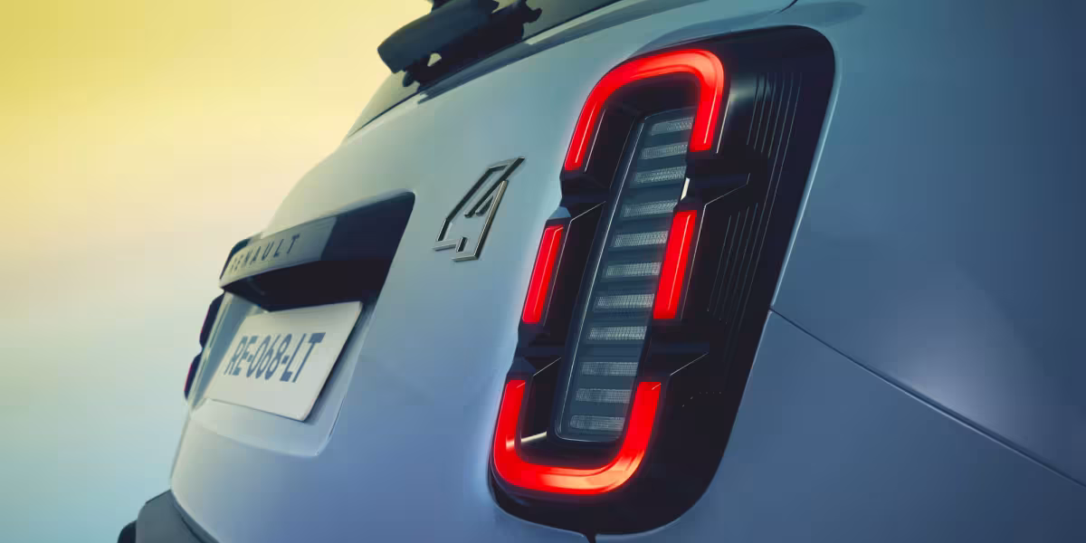 RENAULT 4 E-TECH ELECTRIC: THE COMEBACK OF A LEGEND