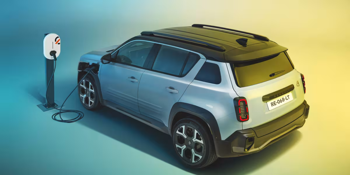 RENAULT 4 E-TECH ELECTRIC: THE COMEBACK OF A LEGEND