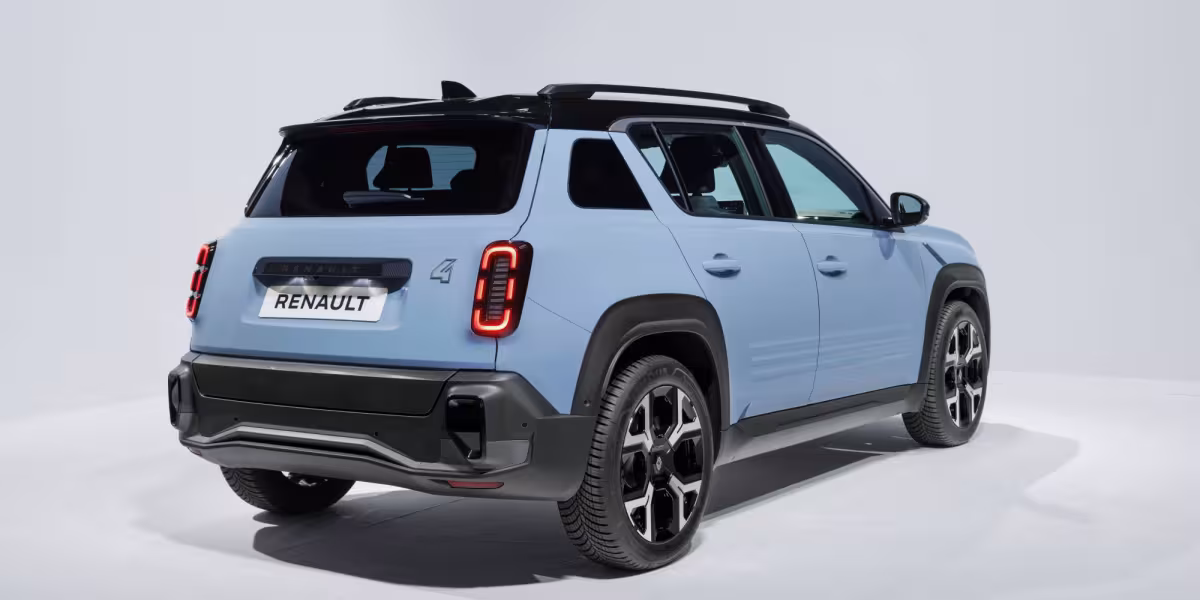 RENAULT 4 E-TECH ELECTRIC: THE COMEBACK OF A LEGEND