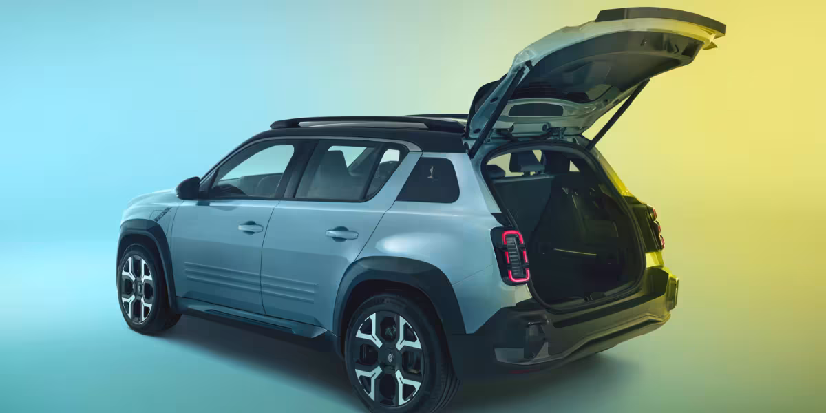 RENAULT 4 E-TECH ELECTRIC: THE COMEBACK OF A LEGEND