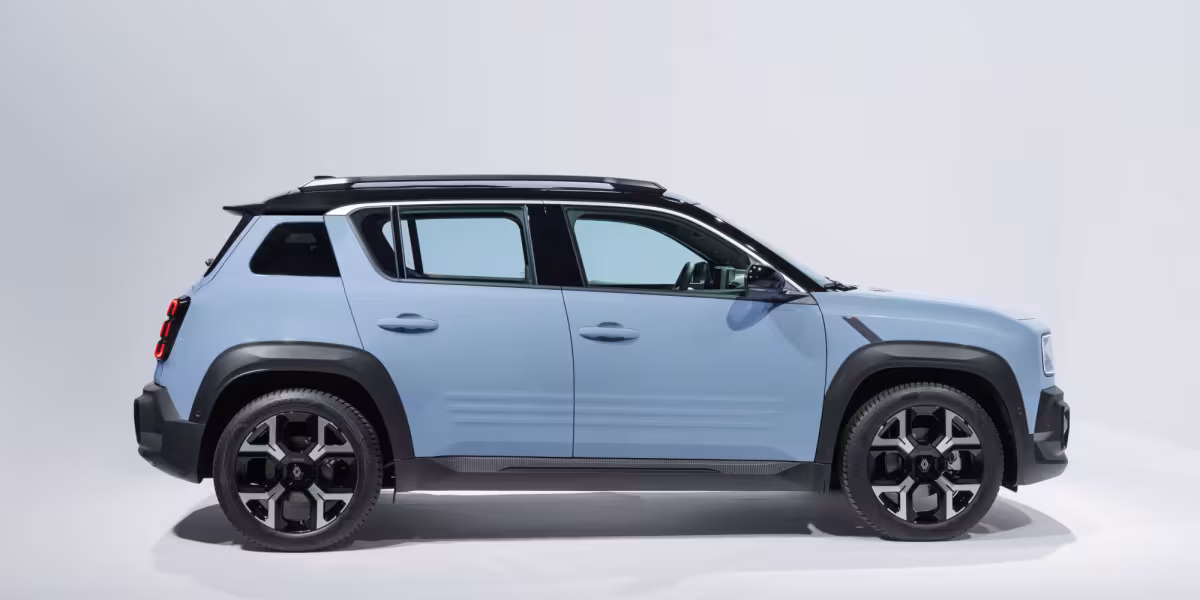 RENAULT 4 E-TECH ELECTRIC: THE COMEBACK OF A LEGEND