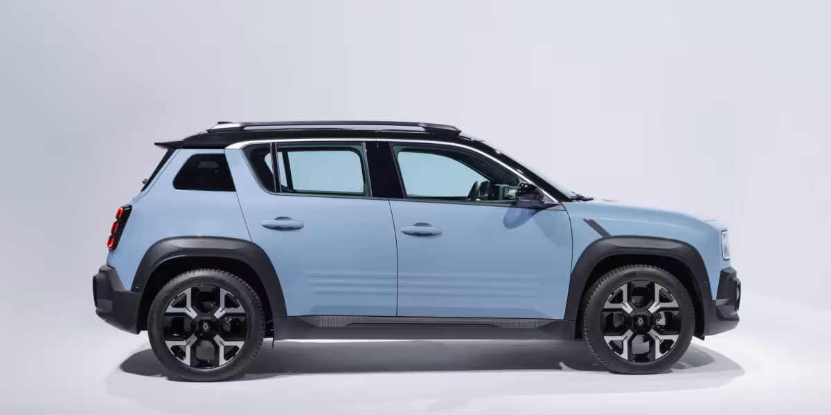 RENAULT 4 E-TECH ELECTRIC: THE COMEBACK OF A LEGEND