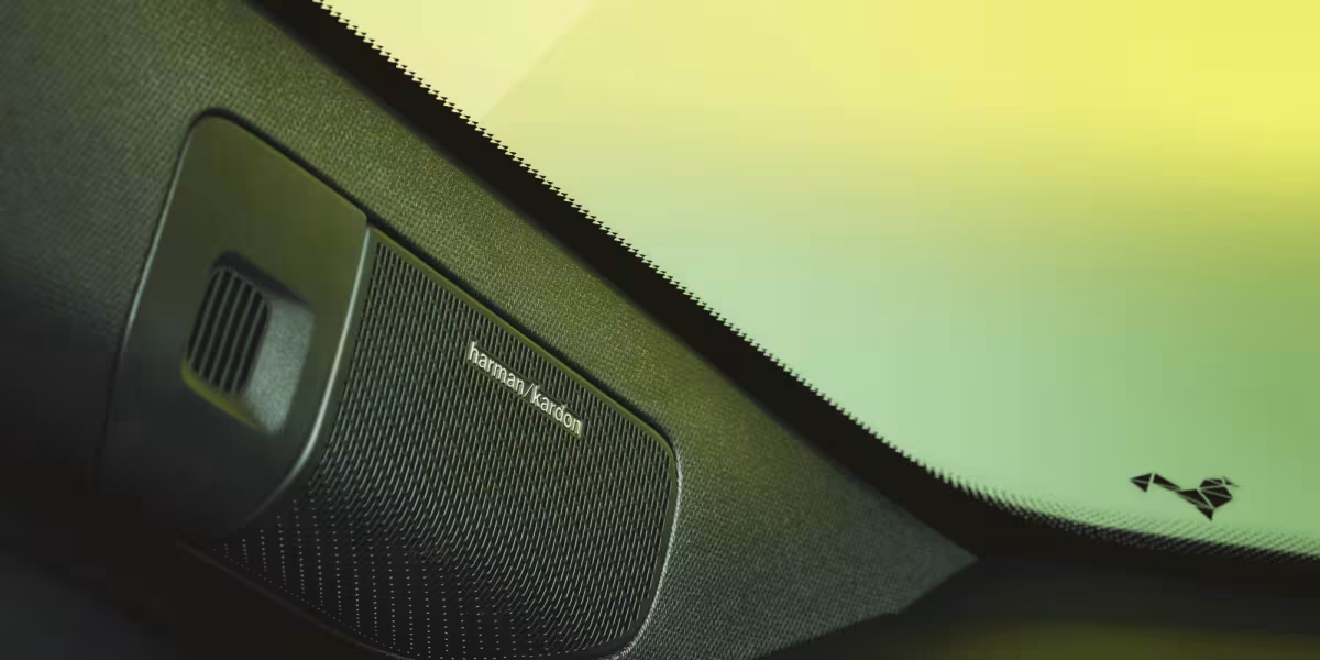 RENAULT 4 E-TECH ELECTRIC: THE COMEBACK OF A LEGEND