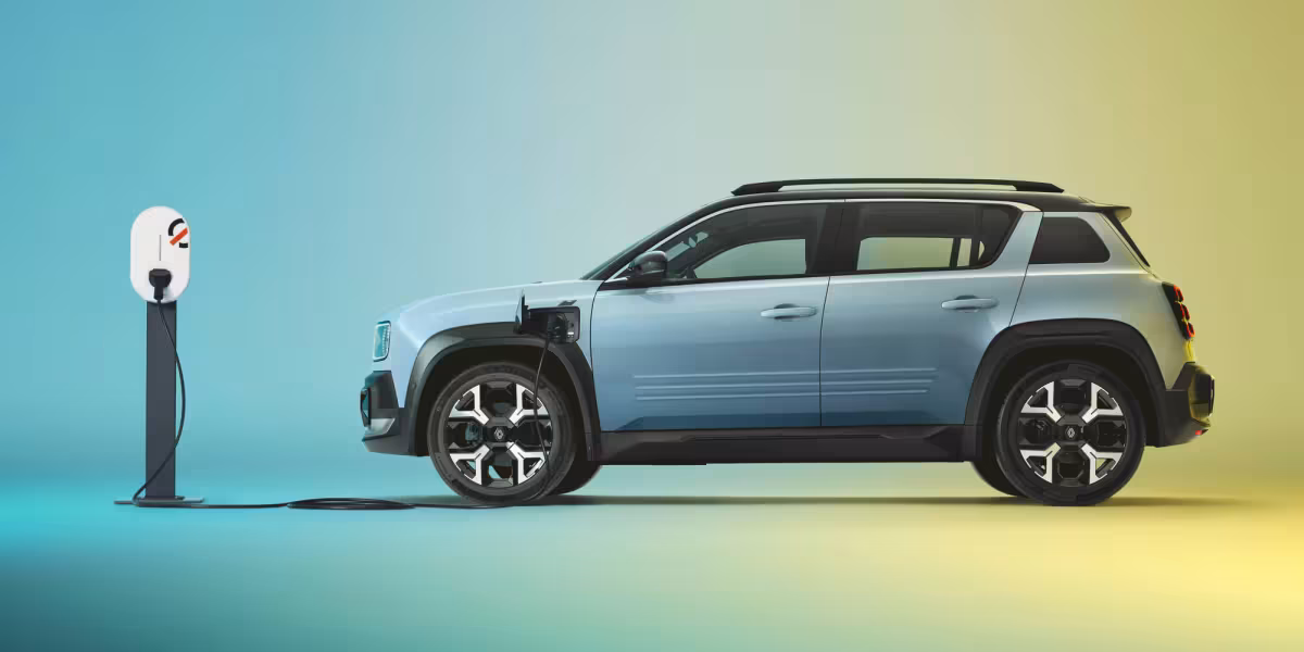 RENAULT 4 E-TECH ELECTRIC: THE COMEBACK OF A LEGEND