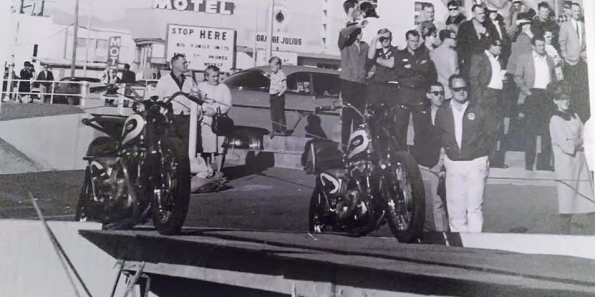 TRIUMPH UNVEILS TWO NEW ROCKET 3 EVEL KNIEVEL LIMITED EDITIONS