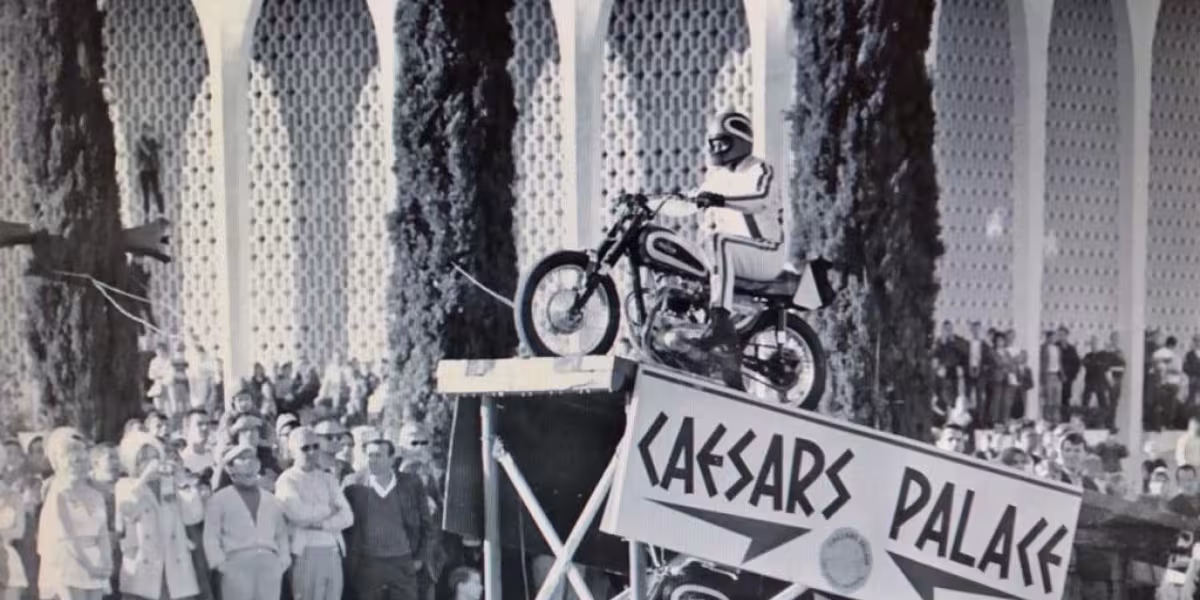 TRIUMPH UNVEILS TWO NEW ROCKET 3 EVEL KNIEVEL LIMITED EDITIONS