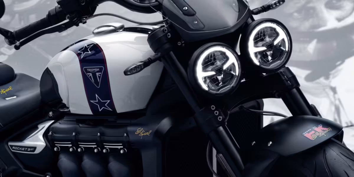 TRIUMPH UNVEILS TWO NEW ROCKET 3 EVEL KNIEVEL LIMITED EDITIONS