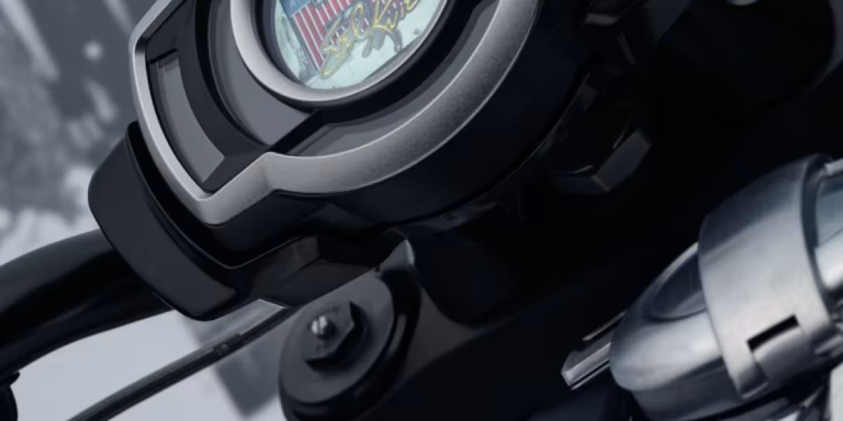 TRIUMPH UNVEILS TWO NEW ROCKET 3 EVEL KNIEVEL LIMITED EDITIONS