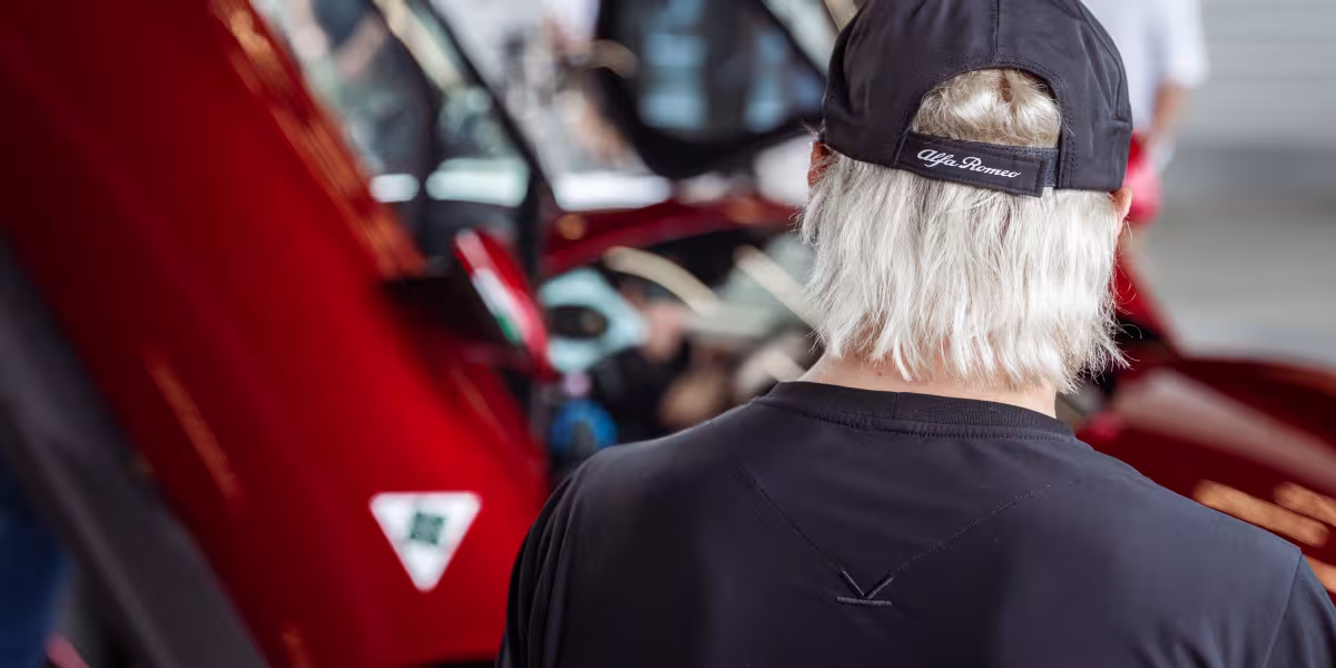The 33 Stradale on the test bench with F1 Driver Valtteri Bottas