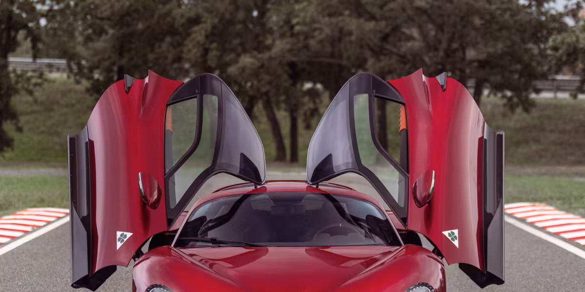 The 33 Stradale on the test bench with F1 Driver Valtteri Bottas