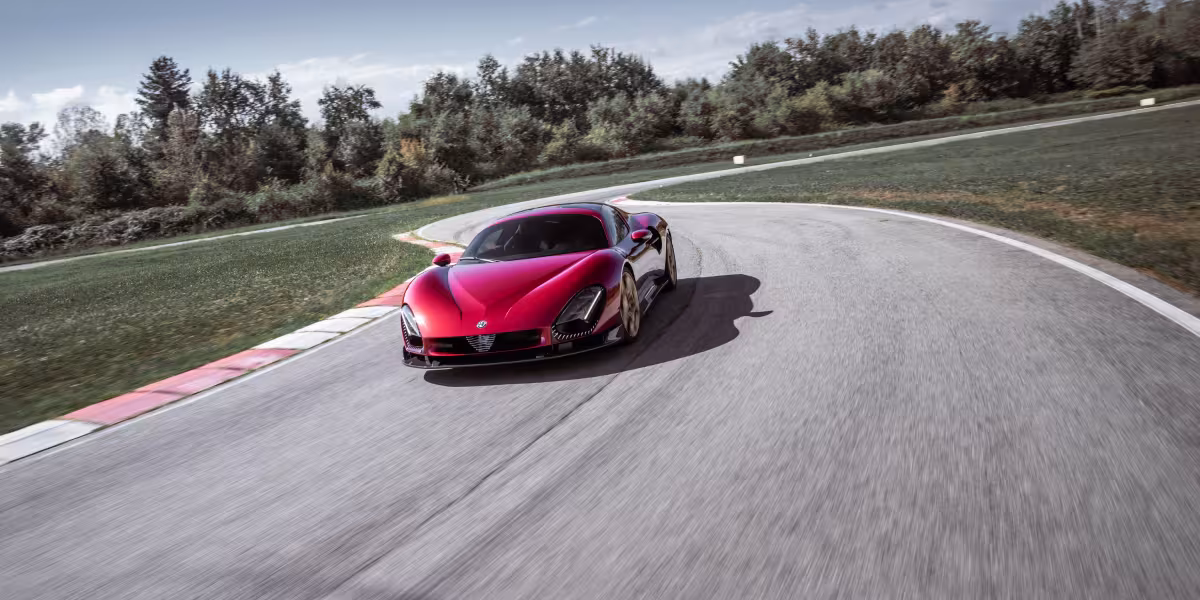 The 33 Stradale on the test bench with F1 Driver Valtteri Bottas