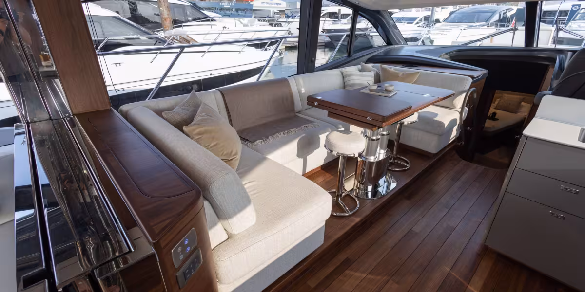 PRINCESS V55