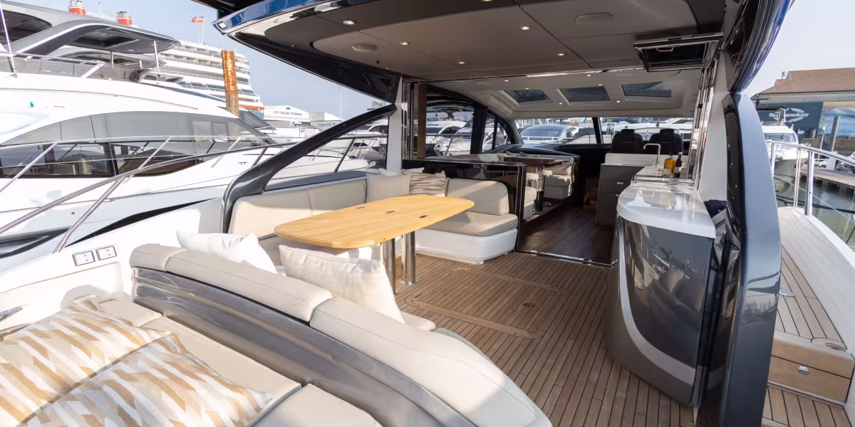 PRINCESS V55