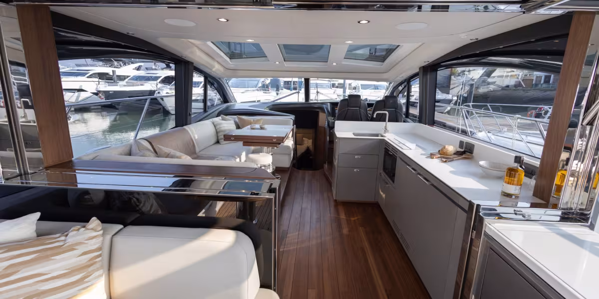PRINCESS V55