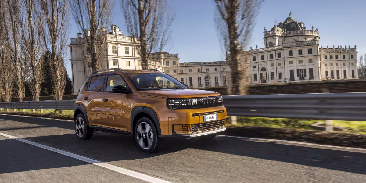  Fiat Grande Panda Makes Global Debut with Electric and Hybrid Powertrains, Taking on the B-Segment