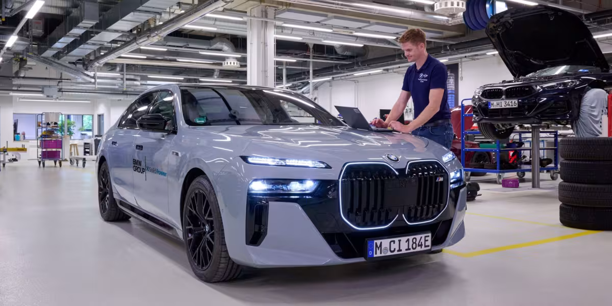 BMW i7
