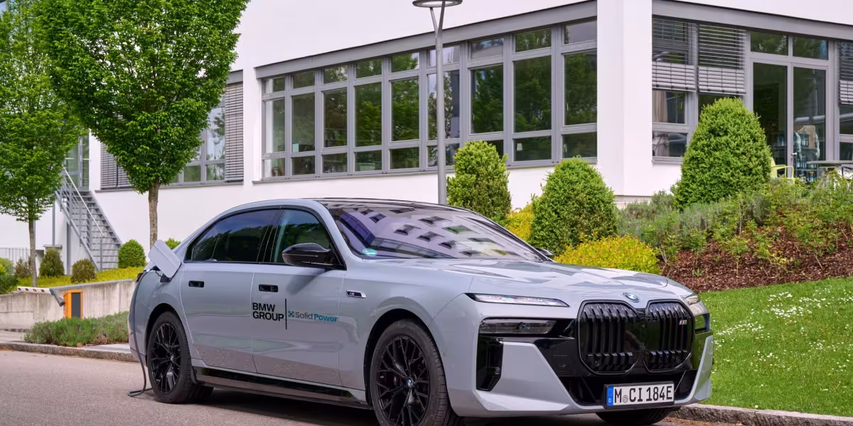 BMW i7