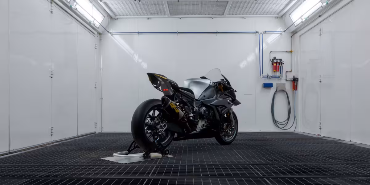 BMW Motorrad Unveils Concept RR