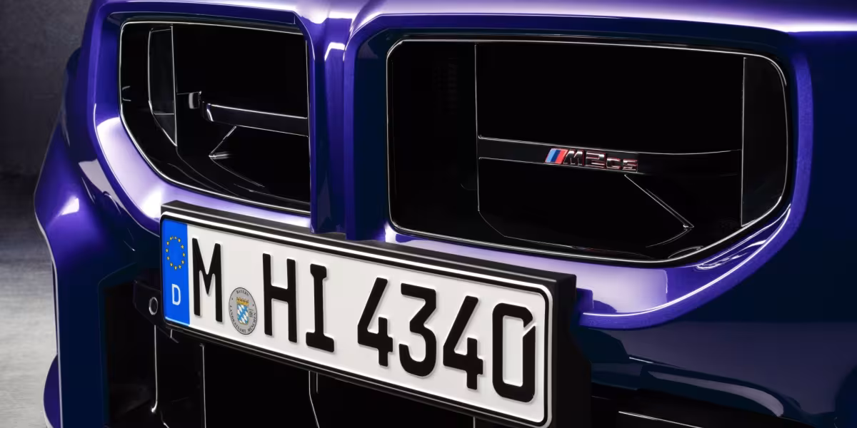 The new BMW M2 CS - Studio