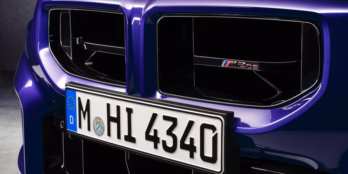 The new BMW M2 CS - Studio