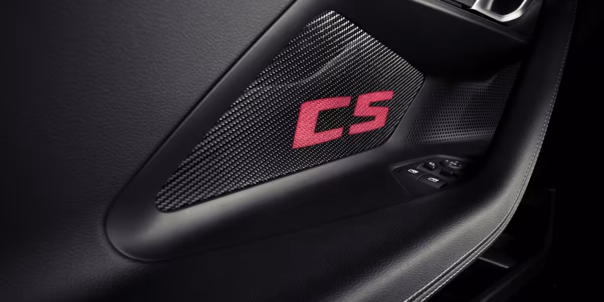 The new BMW M2 CS - Studio
