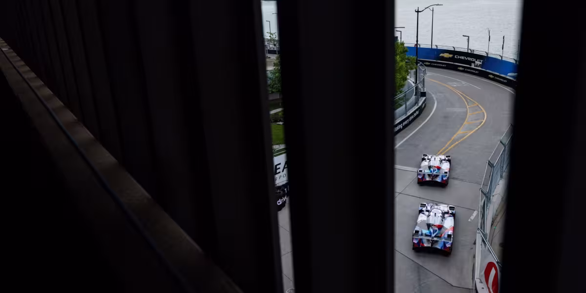 BMW M Hybrid V8 Battles